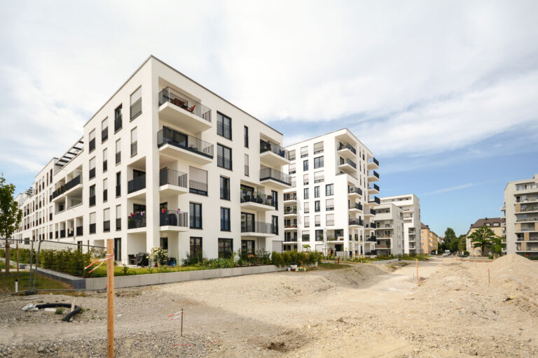 Wohnungsbau in der Krise – vbw fordert bessere Rahmenbedingungen für bezahlbares Wohnen
