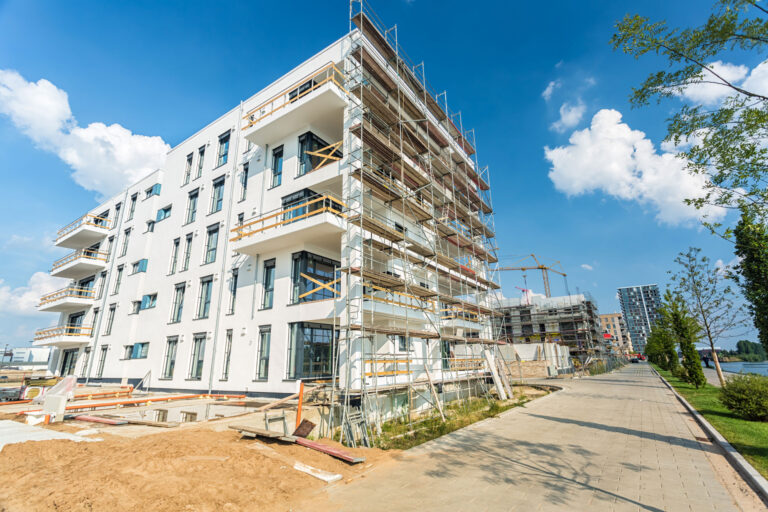 Diskussion über Mietpreisbremse – Hubertz will schärfere Regeln und höhere Bußgelder