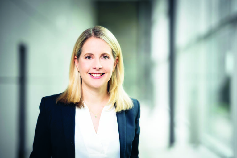 Bundesbauministerin Verena Hubertz im Interview: „Wir bauen zu langsam und zu teuer“