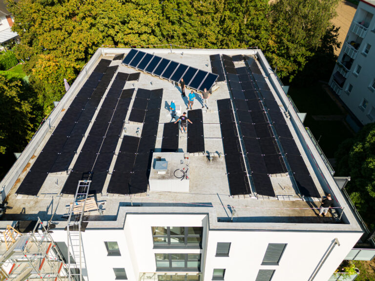 Solarausbau in Stuttgart: Vonovia stattet bis Jahresende Wohngebäude mit Photovoltaik aus